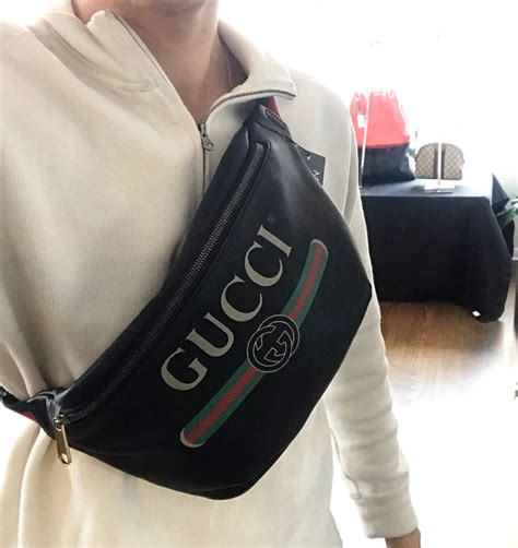 men fanny pack gucci